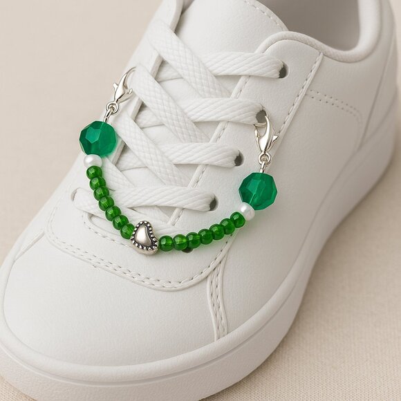Green Beaded Shoe Charm with Heart Accent - Picture 4 of 4